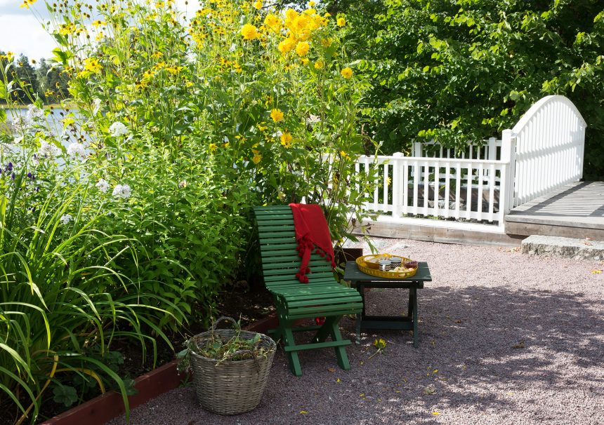 Carl_Larsson-garden-Lilla-Hyttnas-Tradgarden-Vita-bron